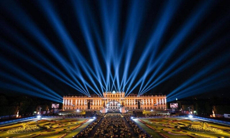 Elation Vienna Philharmonic Summer Concert photo Julius Silver 1 800x480 ULcRrI