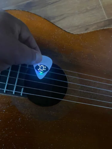 LED Guitar Tuner Pick photo review